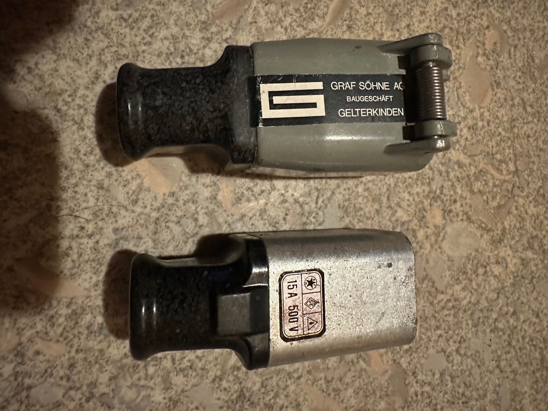 Spine: Stecker/ Kupplung J15 4 Polig – Usato da Huttwil venduto da Bolpa 1
