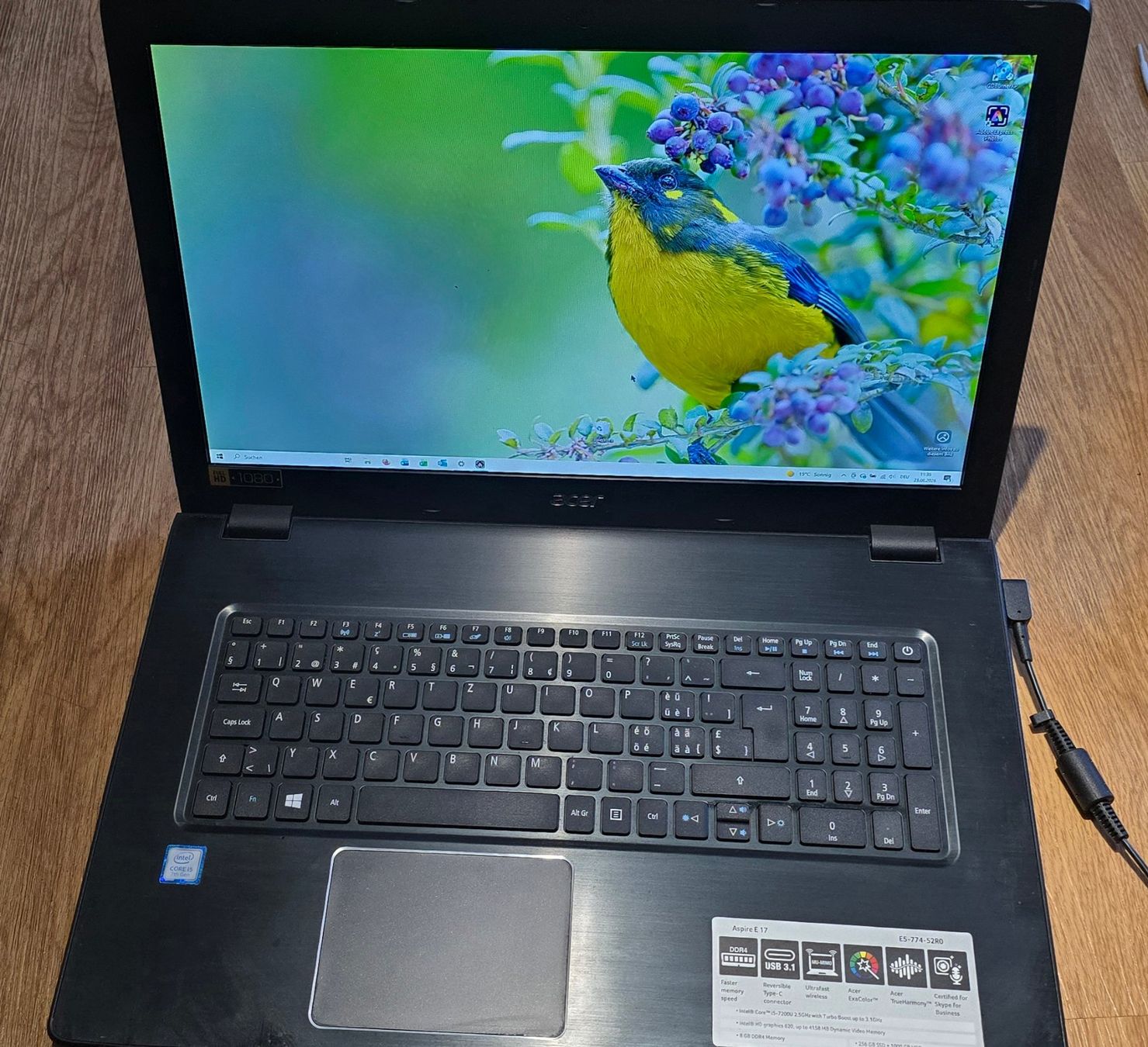 Acer Notebooks: ACER E17 - E5-774-52R0 – Gebraucht aus Lyss von Mixbox