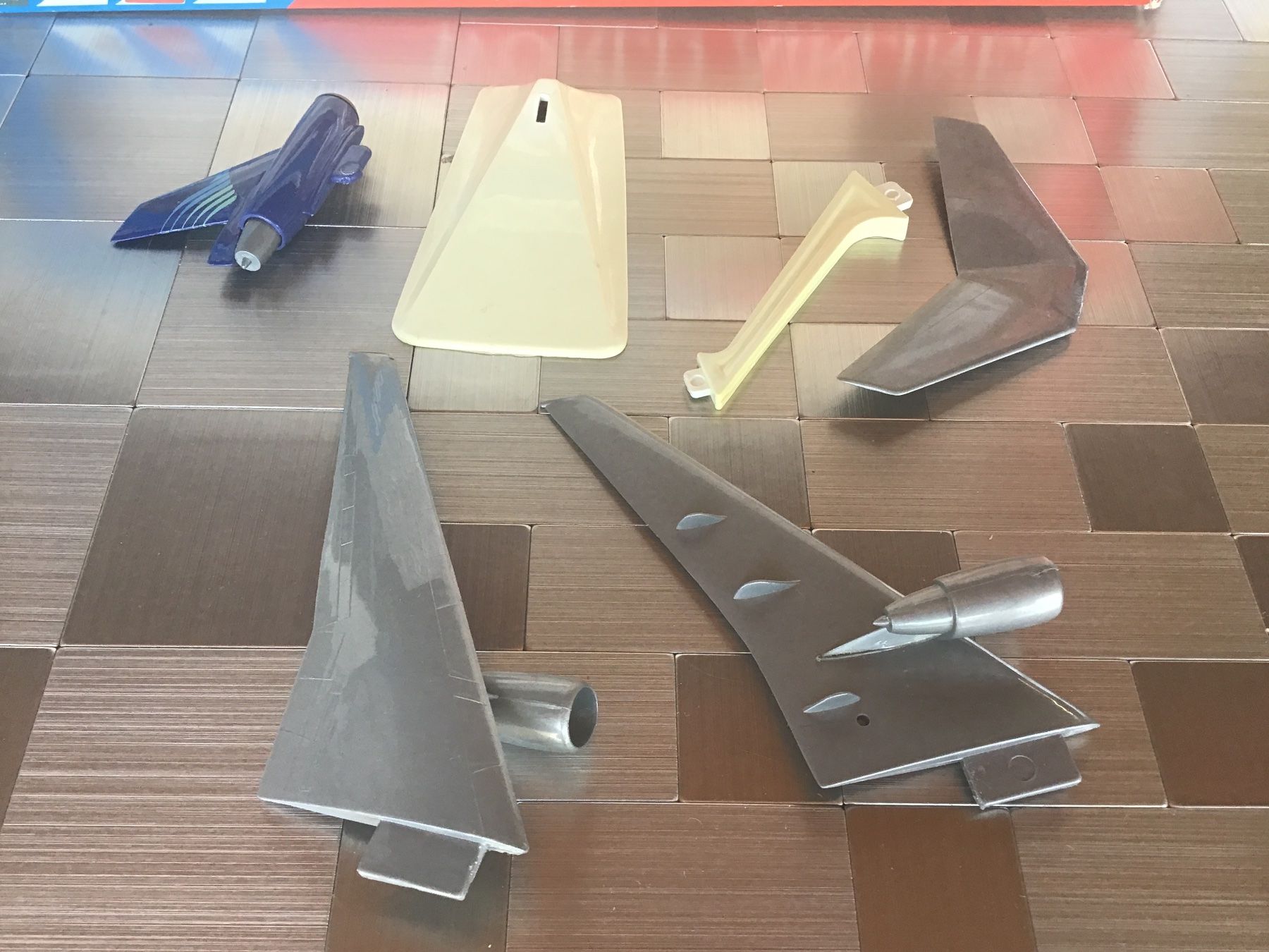 Kit di modellismo & Modellini statici: GARUDA INDONESIA WORLD AIRLINES – Usato da Männedorf venduto da Spezial-Modelle 3