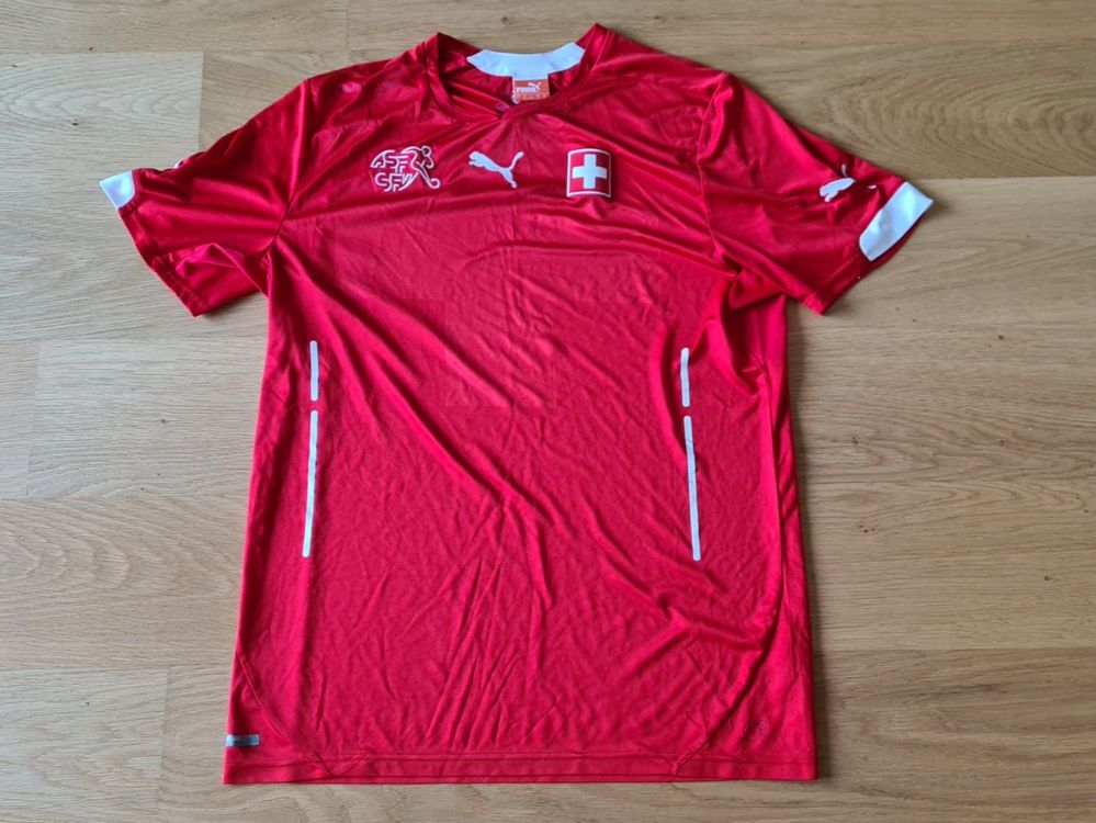 Puma Maillots de corps & Pantalons: Schweizer Fussball Nationalmannschaft PUMA Trikot 2014/15- L – D'occasion à Winterthur par stufaphi
