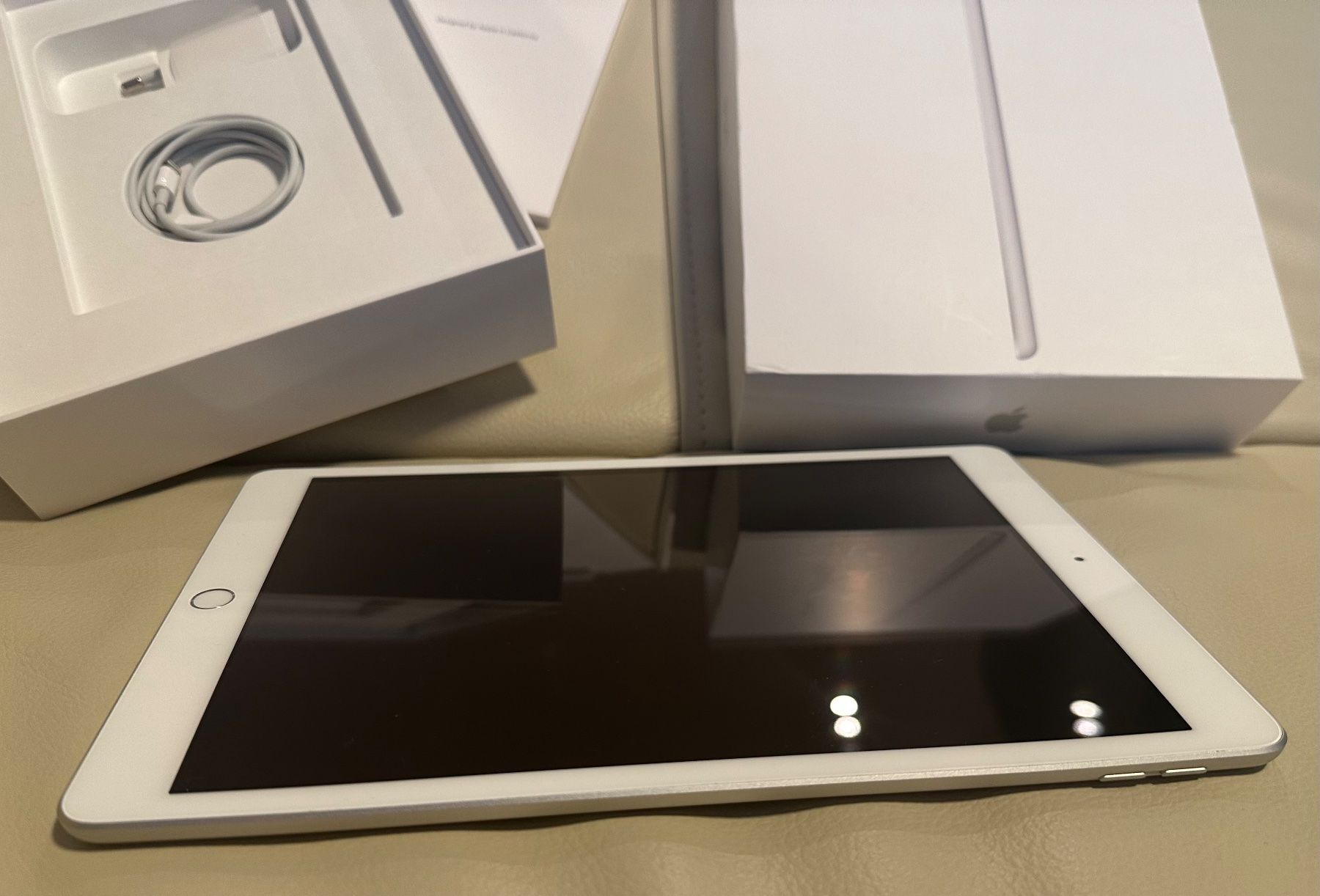 Apple Tablet PC: Apple iPad 8.Generation Tablet 32 GB Silber EINWANDFREI – Usato da Zürich venduto da dr.sisi 6