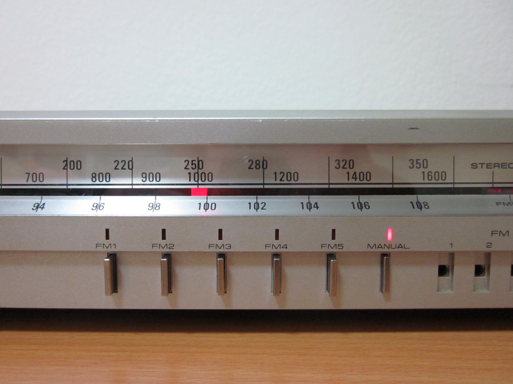 Radio: Benytone - M2606T (classic 1978) Radio – Usato da Epalinges venduto da Batis82 2