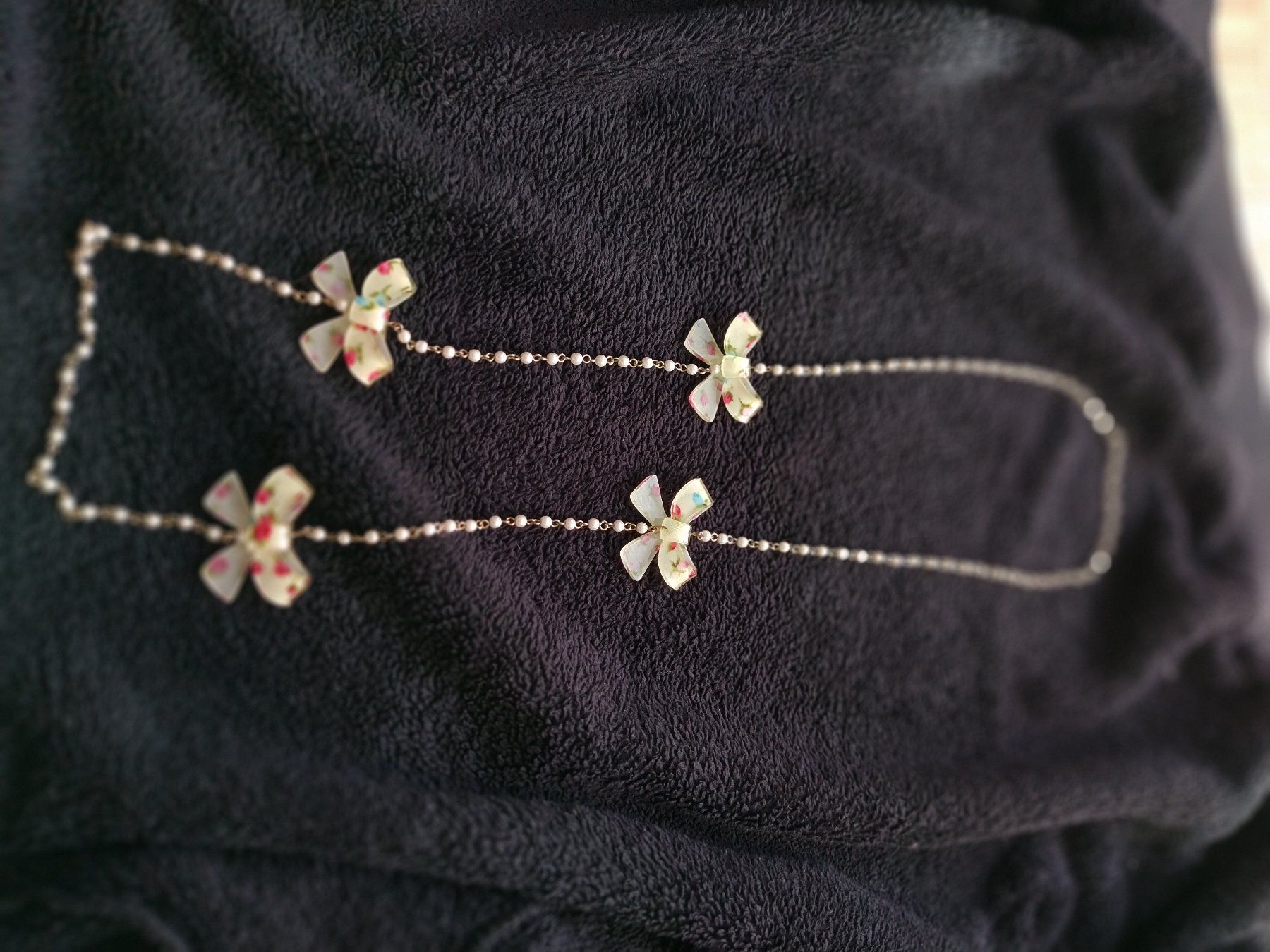 Catenine: Collier sautoir petit noeud – Usato da Mühleberg venduto da Eliboub 1