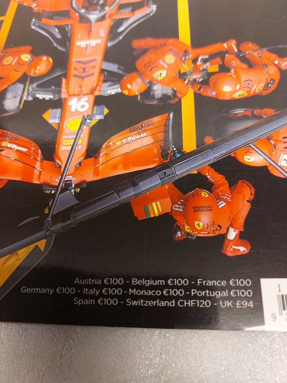 Zeitschriften & Magazine: Ferrari Yearbook 2021 – Gebraucht aus Pambio Noranco von TREBORLOP 2