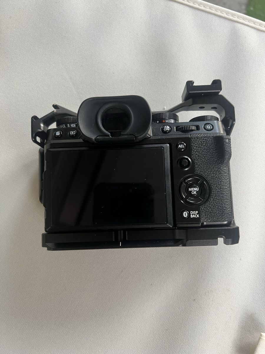 Fujifilm Appareil photo: Fujifilm X-T5 + Smallrig Cage – D'occasion à Kloten par har_7ds7 1
