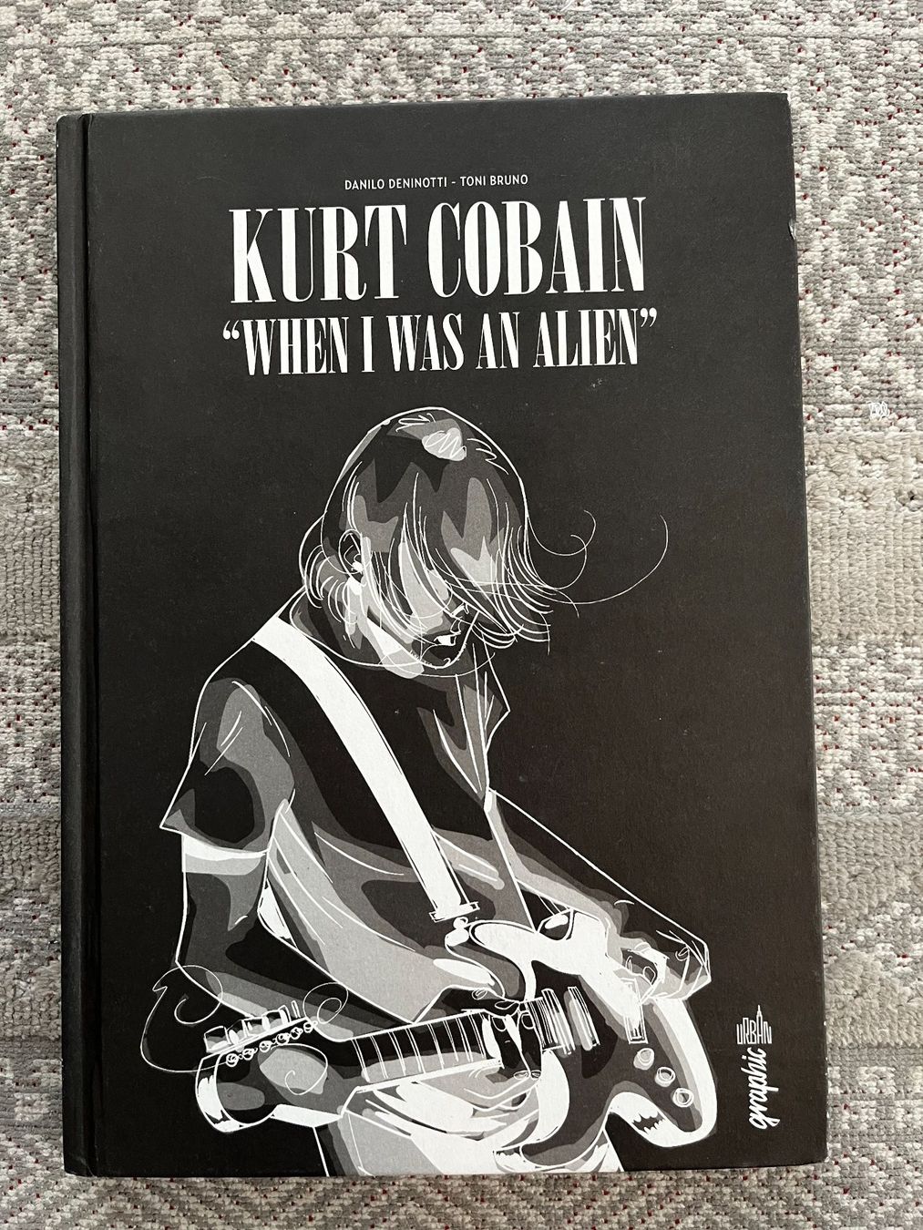 Fumetti: KURT COBAIN : WHEN I WAS AN ALIEN – Usato da Lausanne venduto da Kinga_Shopaholic