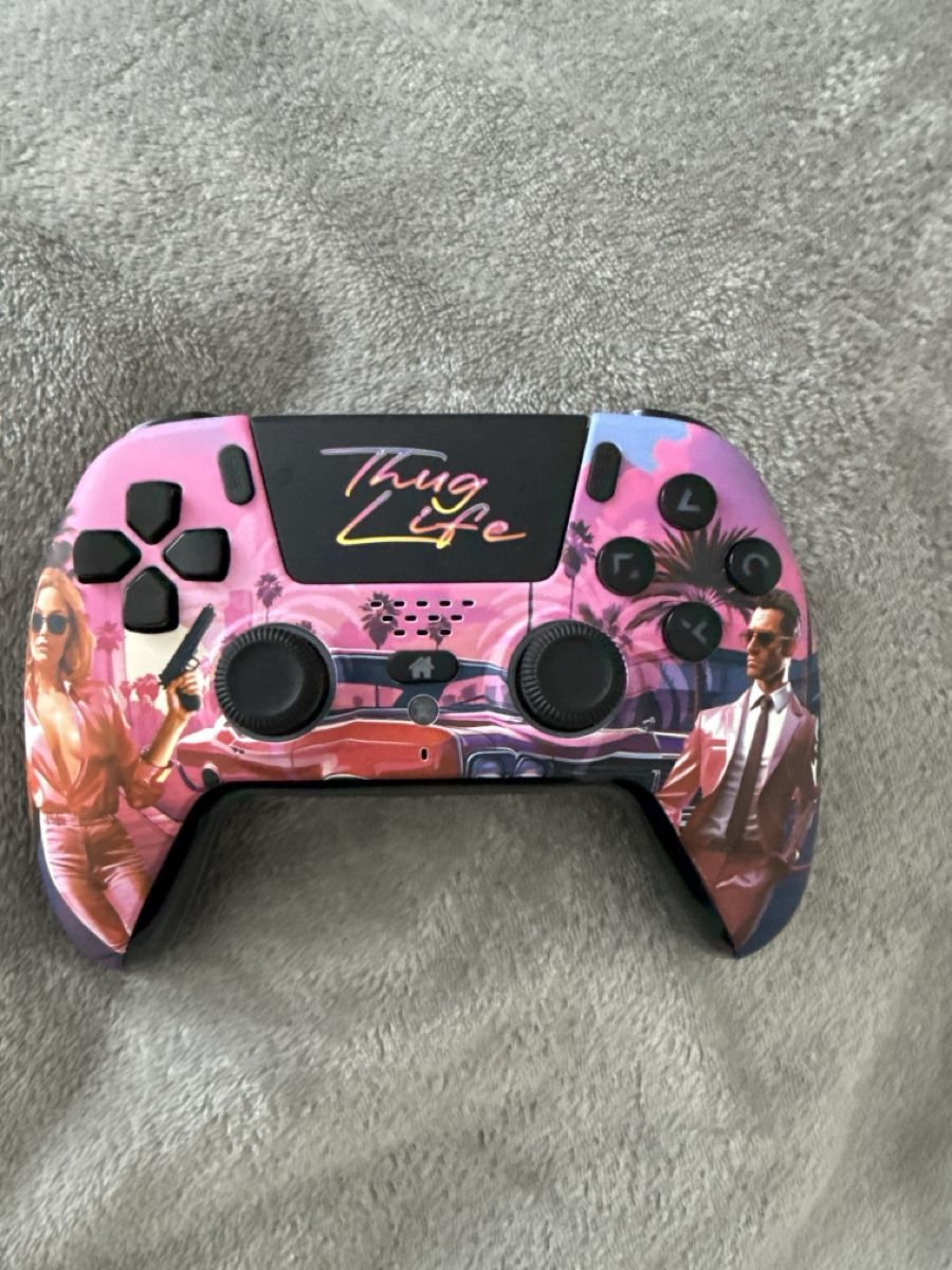 Controller: PS5 Thug Life Freaks& Cheeks  – Nuovo (secondo la descrizione) da Henau venduto da pil12