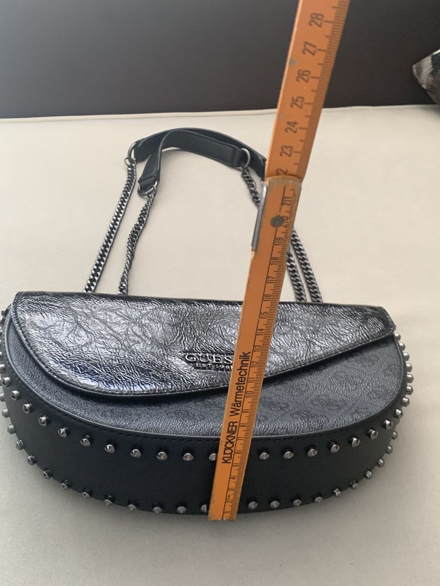 Guess Taschen für Damen: Guess Tasche  – Gebraucht aus Bergdietikon von zor_856j 5