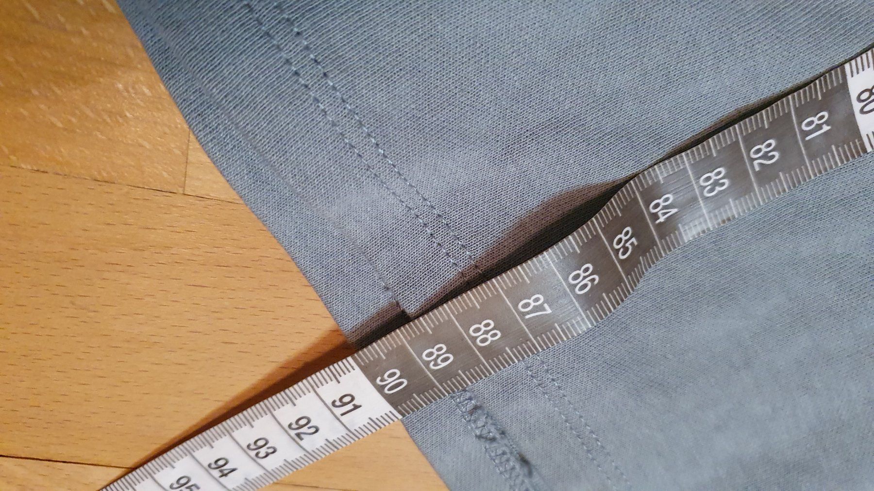 Zara Kleider: ZARA Kleid Größe 40-42🌺 – Gebraucht aus Wald ZH von CapLux 6