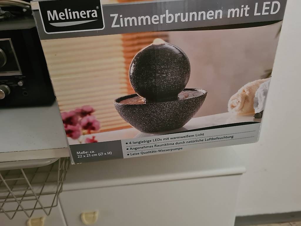 Stagni & Fontane ornamentali: Zimmerbrunnen mit LED – Usato da Deitingen venduto da Dane.h. 1