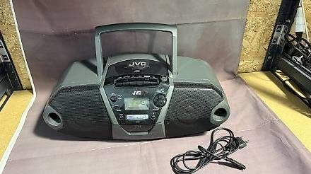 JVC Radio: JVC Radio/CD Player – Usato da Buchs SG venduto da LogistikBuchs