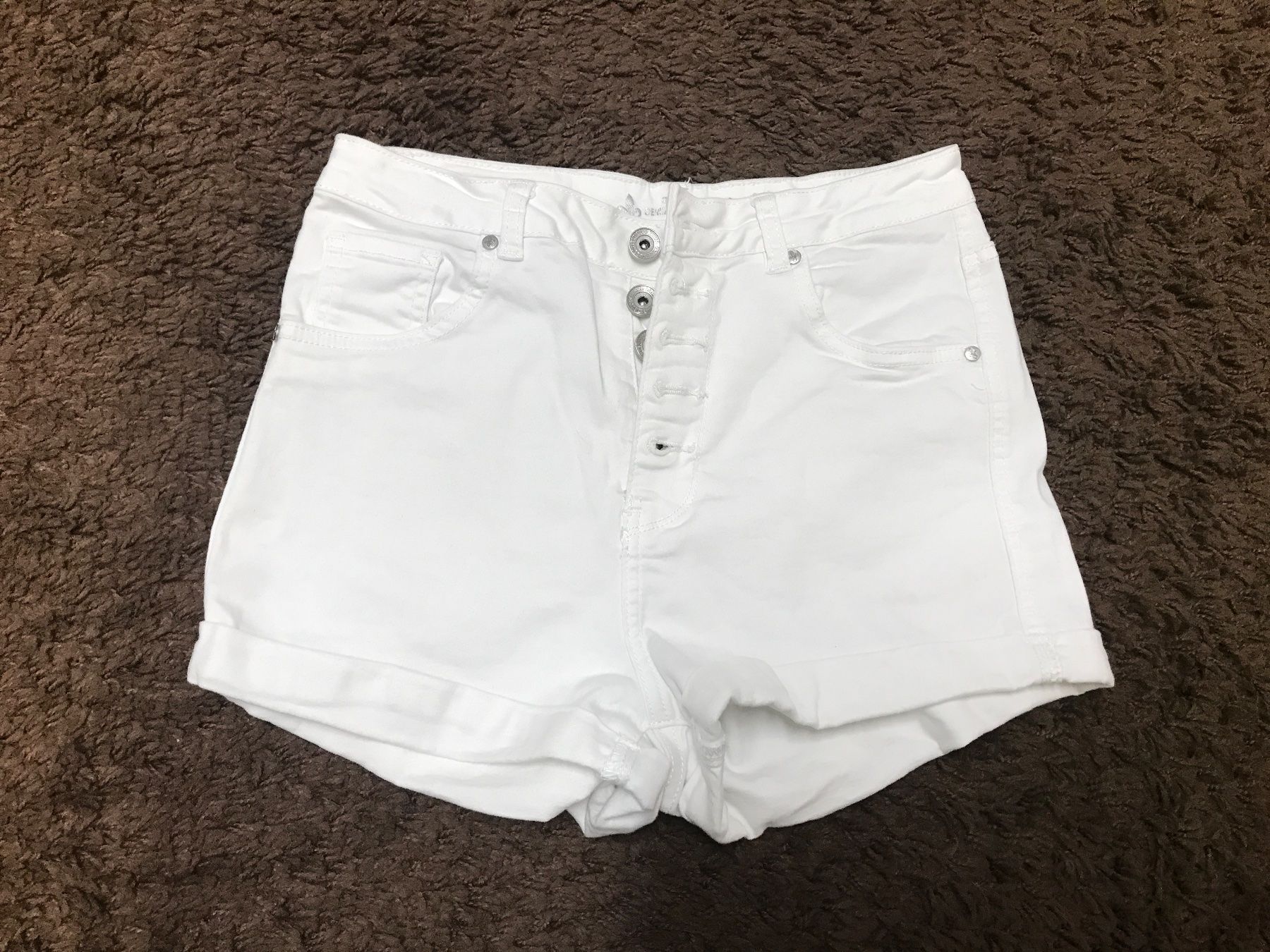 Zebra Pantaloni: Weisse stretchige Shorts von Zebra Gr 38 – Usato da St. Margrethen SG venduto da kellenbh 1