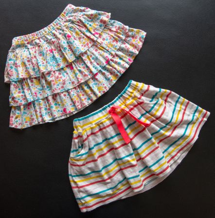 2 Röcke von Petit Bateau, Gr. 104