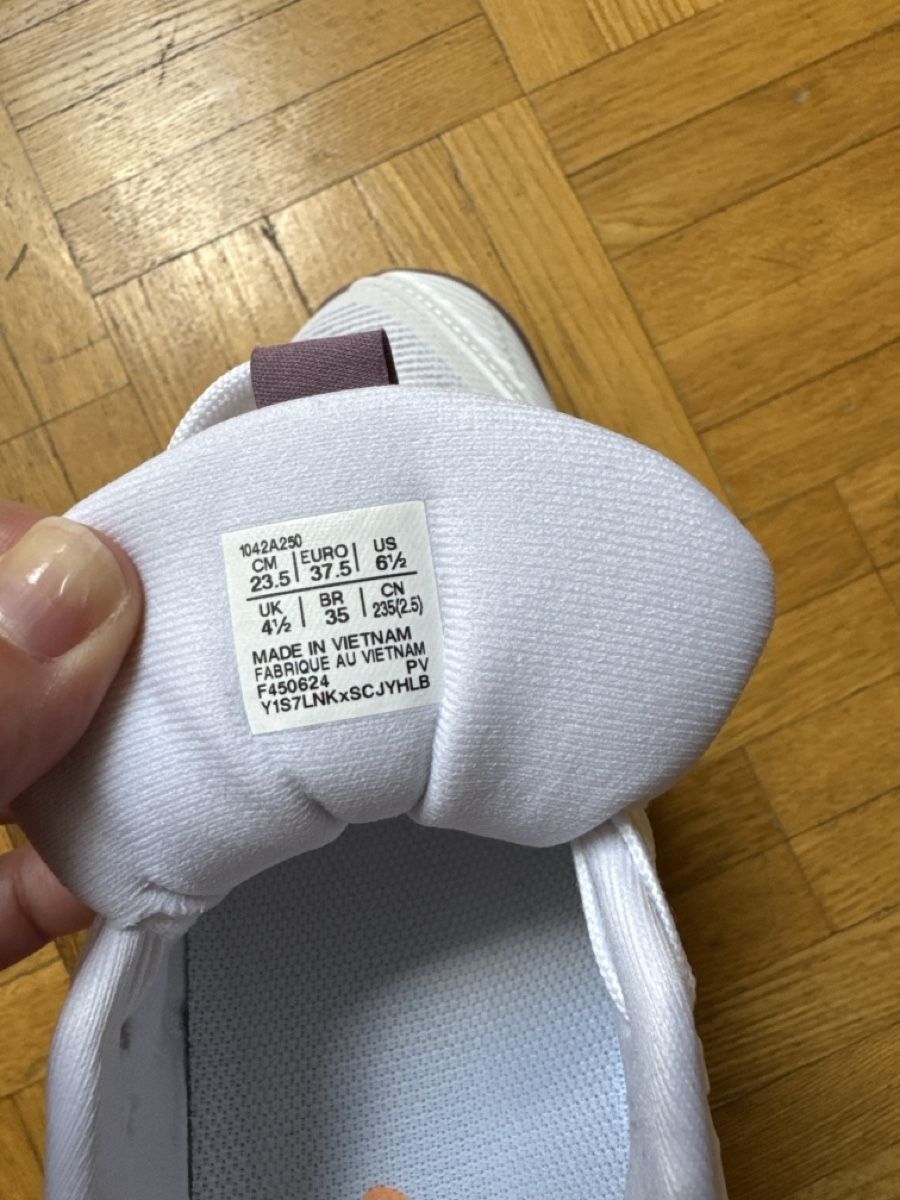Asics Damenschuhe: Tennisschuhe – Neu (gemäss Beschreibung) aus basel von G.Burghartz 3
