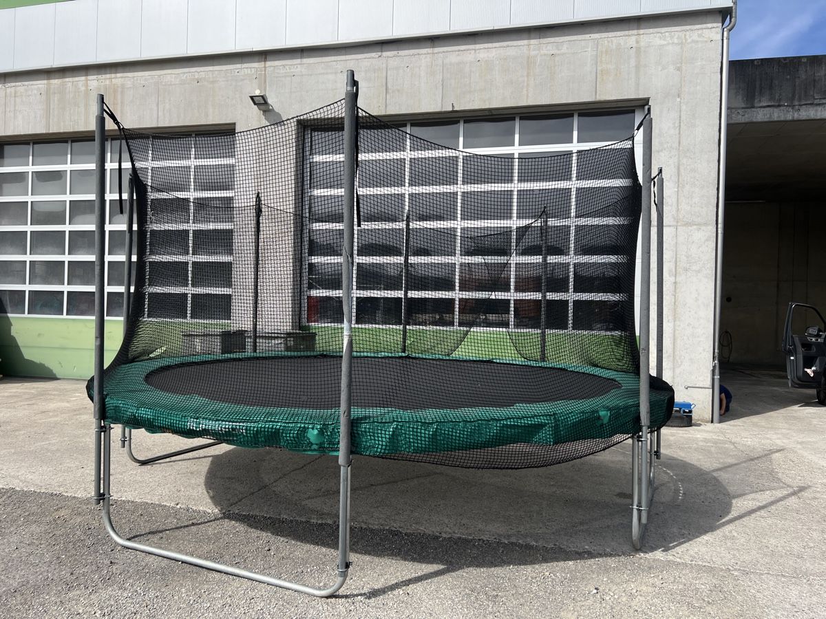 Trampoline: Trampolin SUPERFUN, Durchmesser 5m – Gebraucht aus Hundwil von panzermech 2