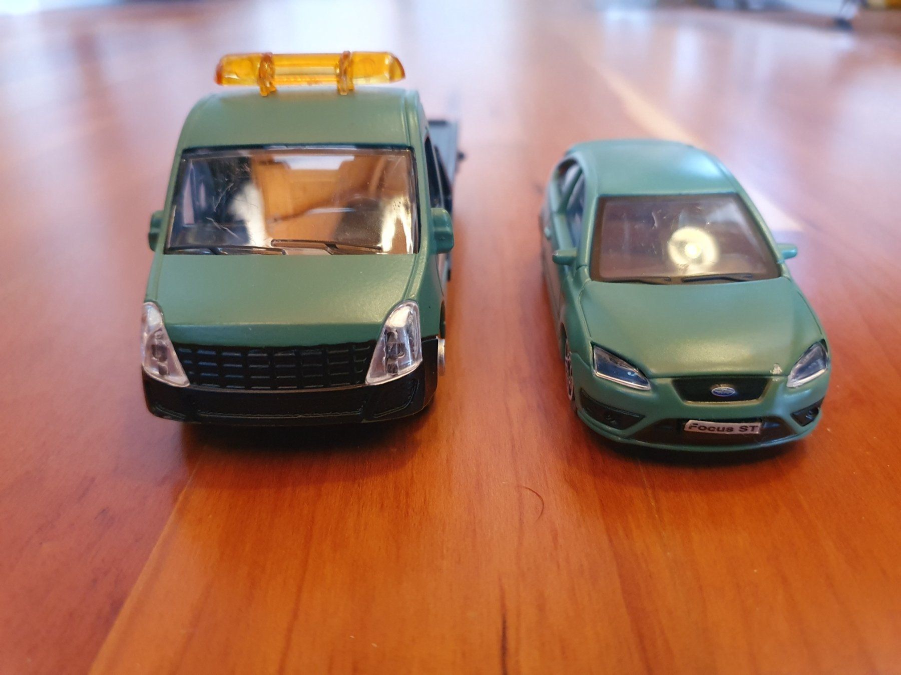 Bburago Modellini d'auto: Bburago Abschleppwagenn mit Ford Focus Massstab 1:43 – Usato da Triesen venduto da platzproblem1 6
