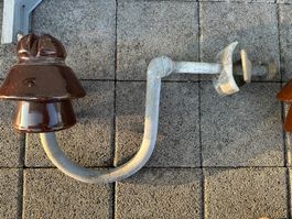 Wunderschöner Porzellan Isolator Glöggli mit Haken Strommast