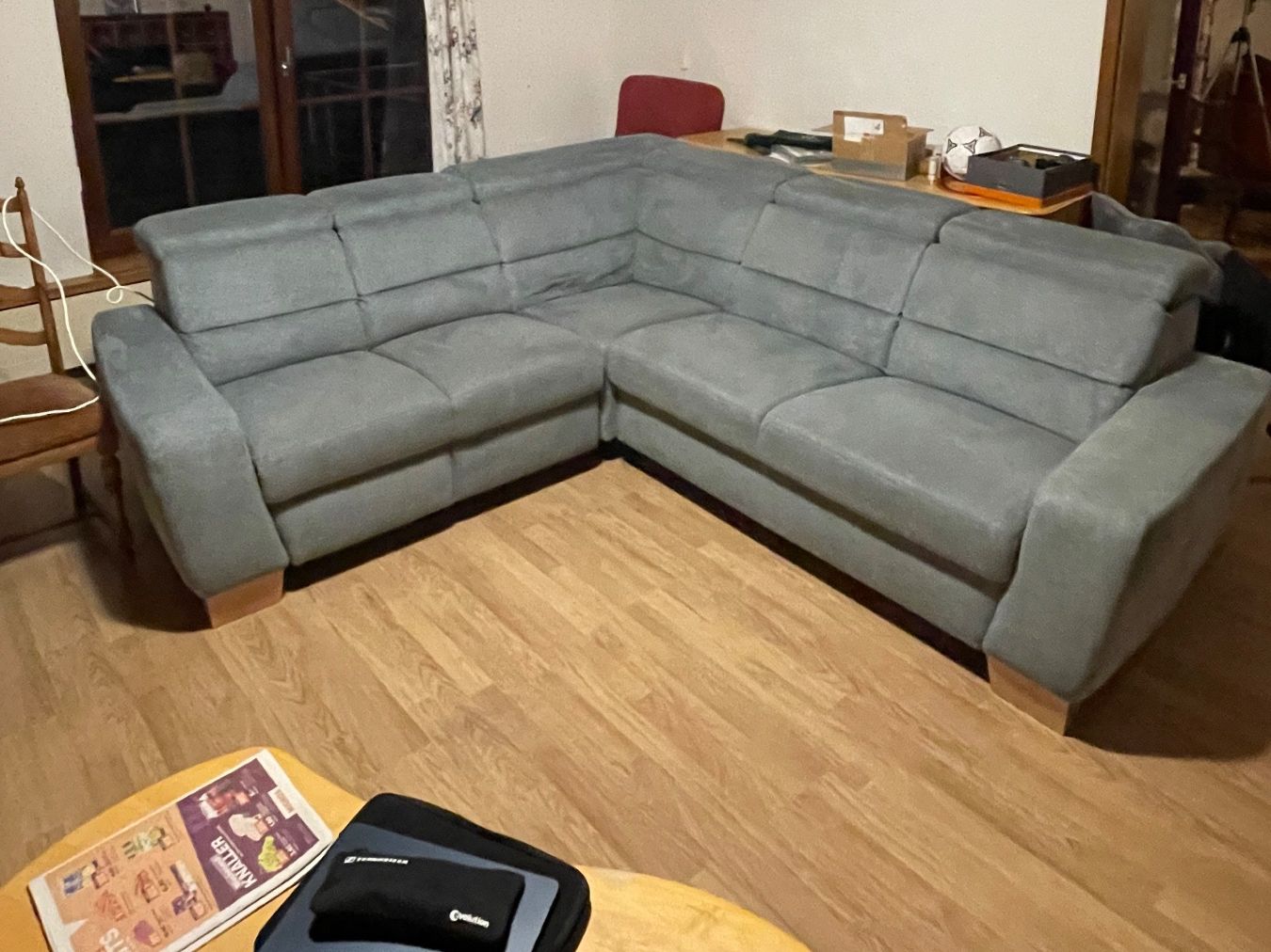 Sofas: XXL Ecksofa mit elektrischer Relaxfunktion - Liegesofa – D'occasion à Frümsen par Pescatore3