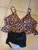 Bikini mit schwarzer Hose, Grösse 4XL