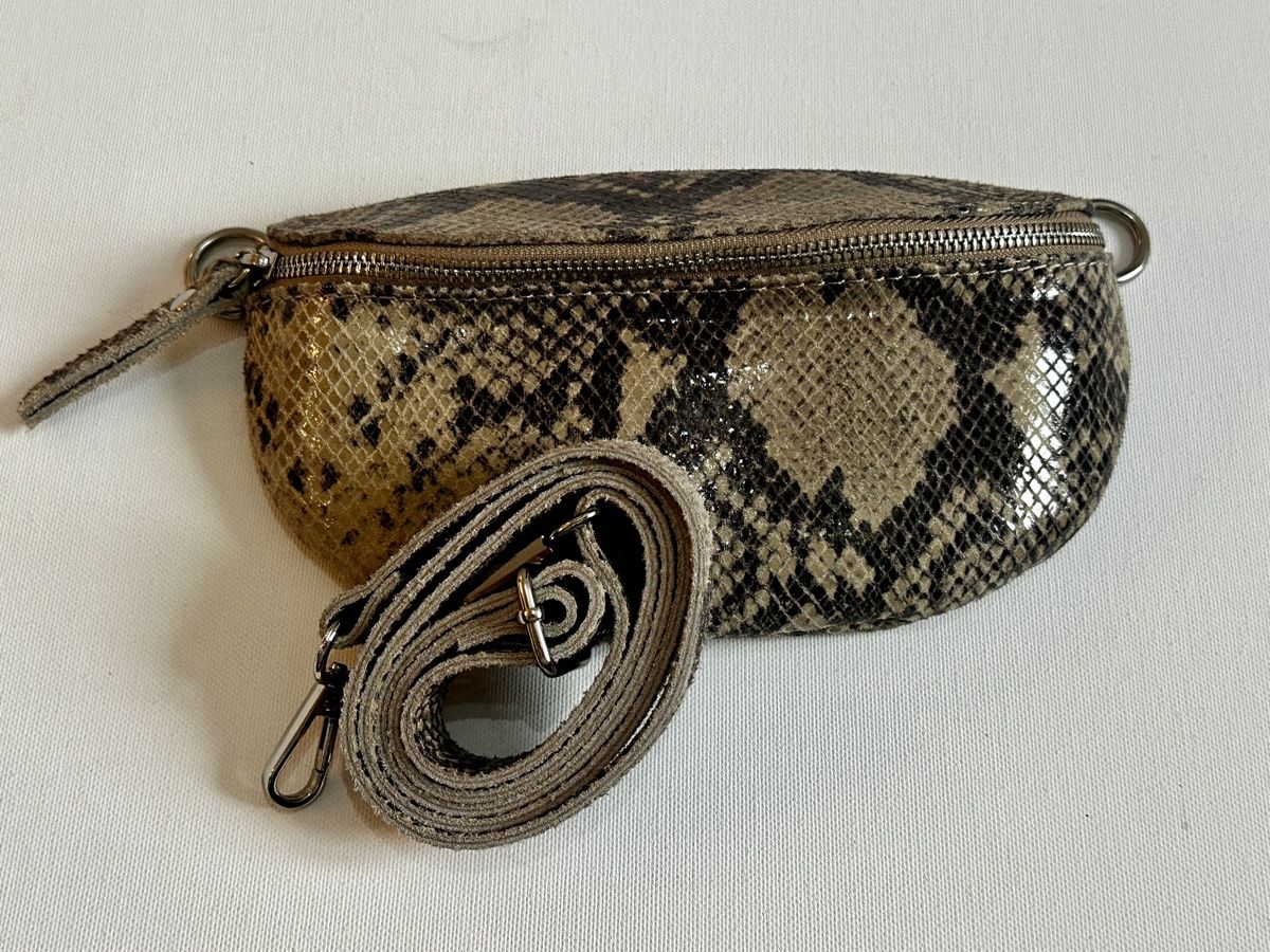 Sacs femmes: Bauchtasche Schlangenoptik – Neuf (Voir description) à Rorschach par car_wbc5 2