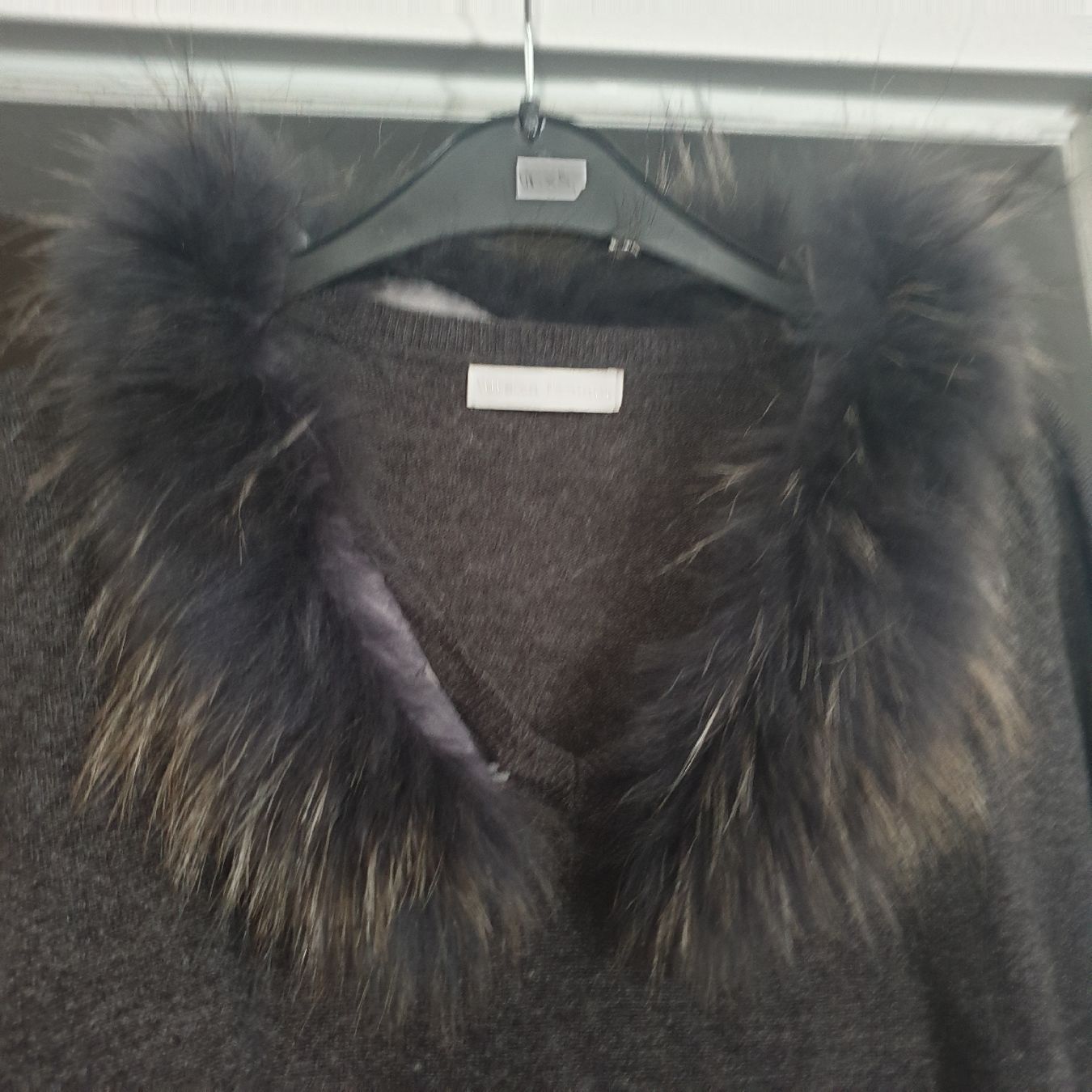 Maglioni & Felpe: Version Feminin, schöner Pullover mit Echtfellkragen EHG – Nuovo (secondo la descrizione) da Frenkendorf venduto da Moon111 1