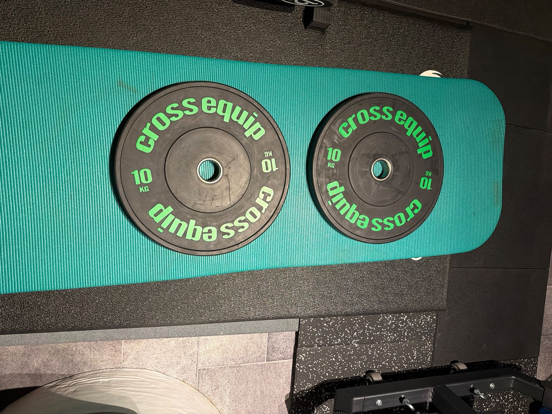 Manubri & Pesi: 2 Bumperplates zu je 10 kg – Usato da Uster venduto da sabina72