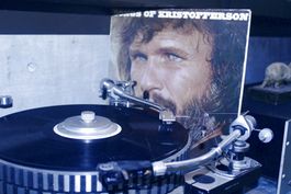 KRIS KRISTOFFERSON: MNT 82002, LP, Stereo, NL, 1977, VG+/G+