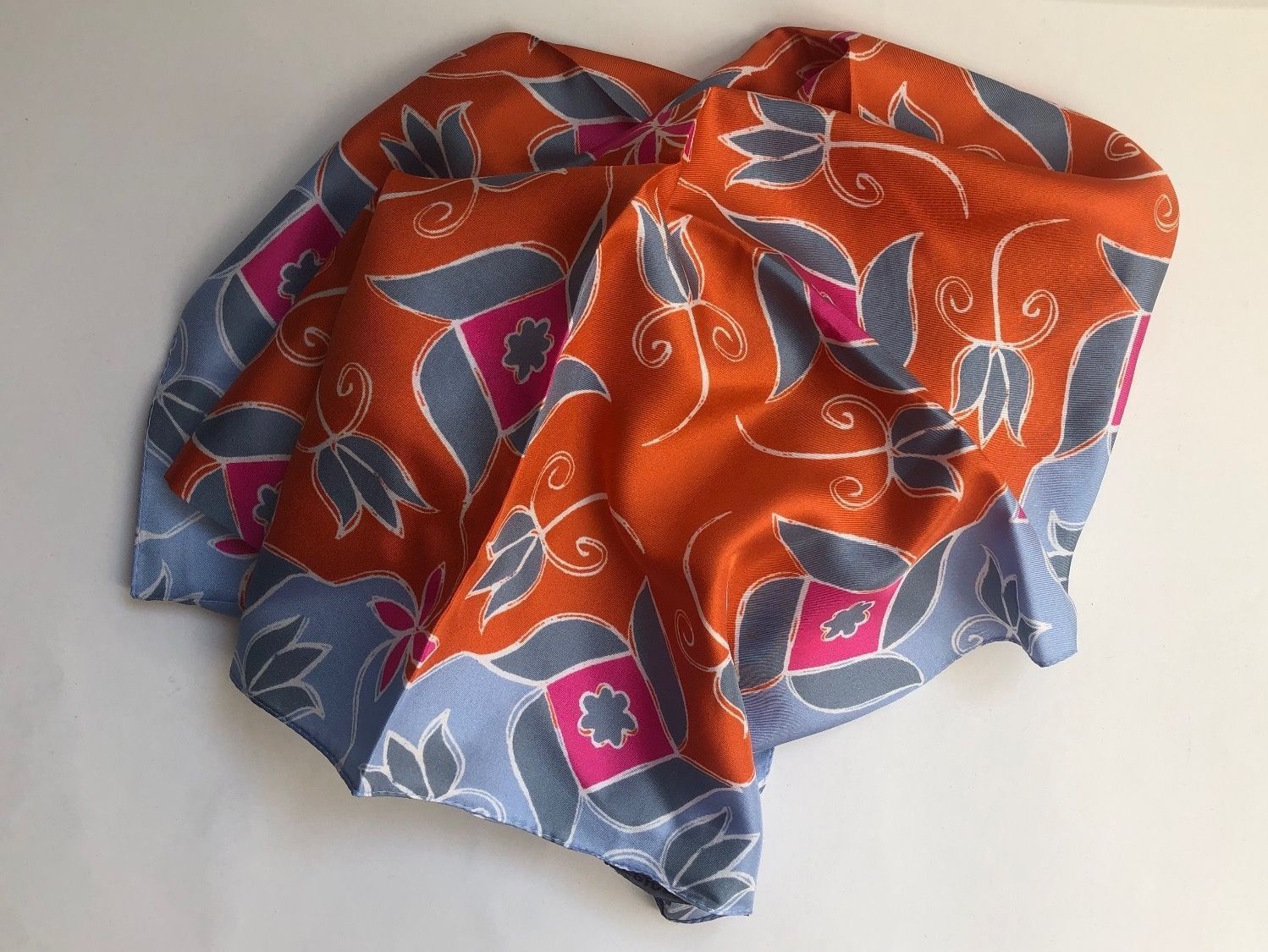 Foulard & Sciarpe: Foulard soie EPICE – Nuovo e nell'imballaggio originale da Arnex-sur-Orbe venduto da cameleonfringant
