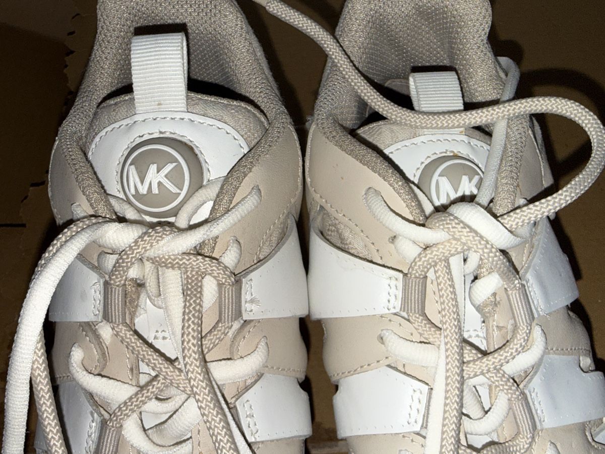 Michael Kors Chaussures femmes: MICHAEL KORS SNEAKER-PAAR – D'occasion à Schlieren par kle_dis 1