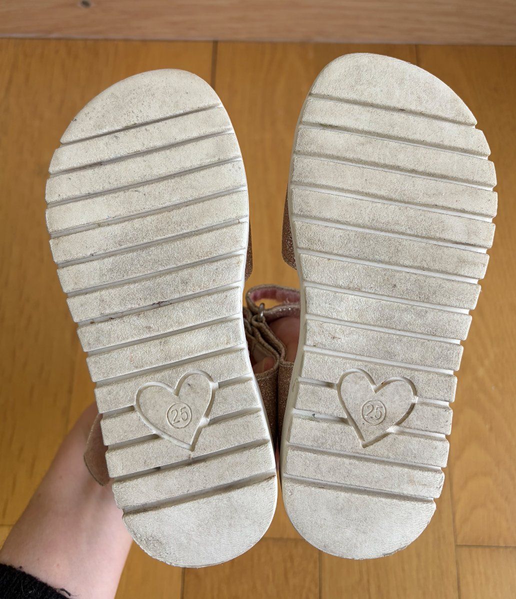 Schuhe für Mädchen: Cupcake summer sandle Gr.25 – Gebraucht aus Stäfa von TheGoldenRabbit 2