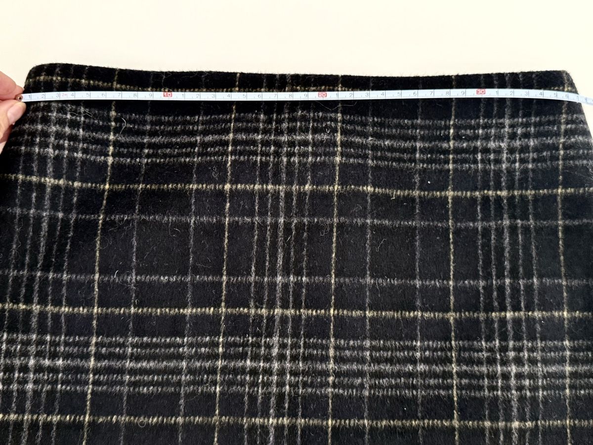 Cos Gonne: COS Wool Blend Plaid Mini Skirt, Size 34, Fall Wardrobe – Usato da Zollikerberg venduto da MK-13 2