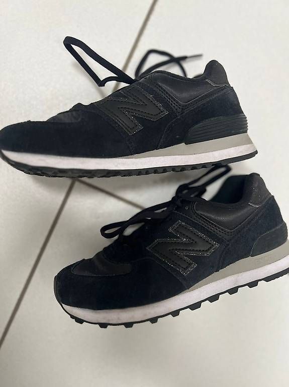 New Balance Scarpe da donna: New Balance Sneaker – Usato da Walchwil venduto da AlonsoXXX