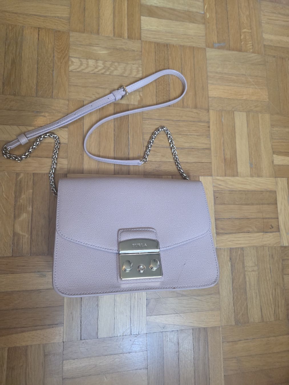 Furla Taschen für Damen: Furla Metropolis Tasche rosa Leder – Gebraucht aus Adlikon b.Regensdf von che_xxb9