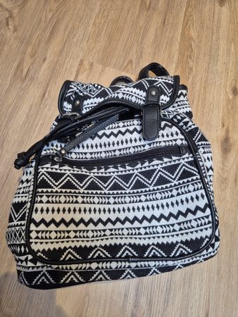 Rucksack Schwarz Weiss