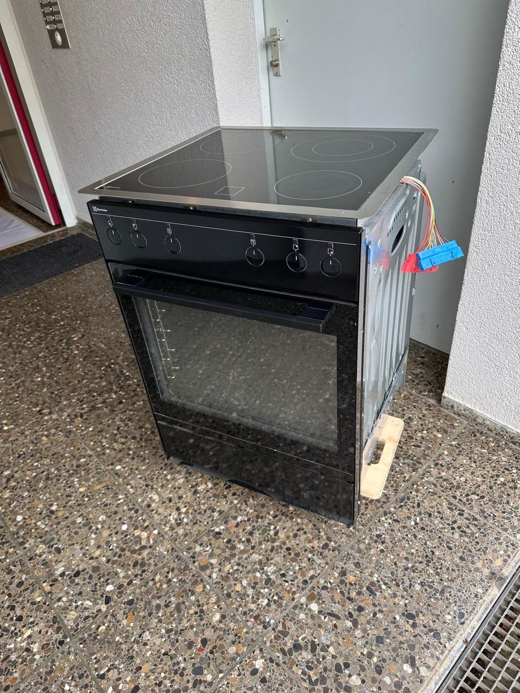 Electrolux Forni: Backofen Electrolux - mit Glaskeramik – Usato da Spreitenbach venduto da Space_X 3