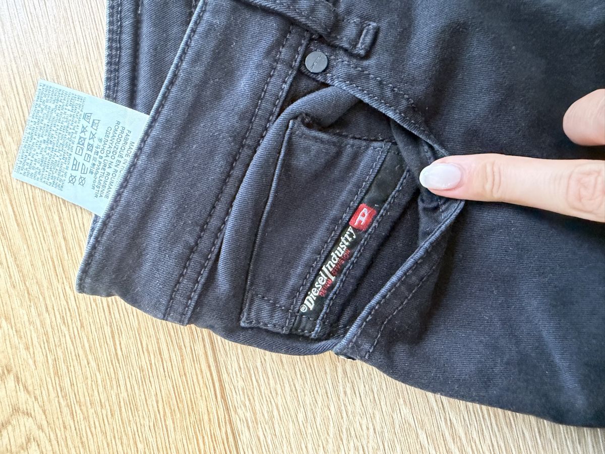 Diesel Jeans: Black Diesel Jeans – Gebraucht aus Erlenbach ZH von Kevlau 2