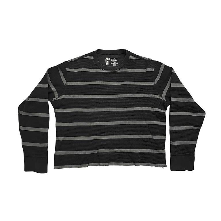 Gap Pulls & Sweat-shirts: slightly cropped sweatshirt by Gap – D'occasion à Zürich par deflipper