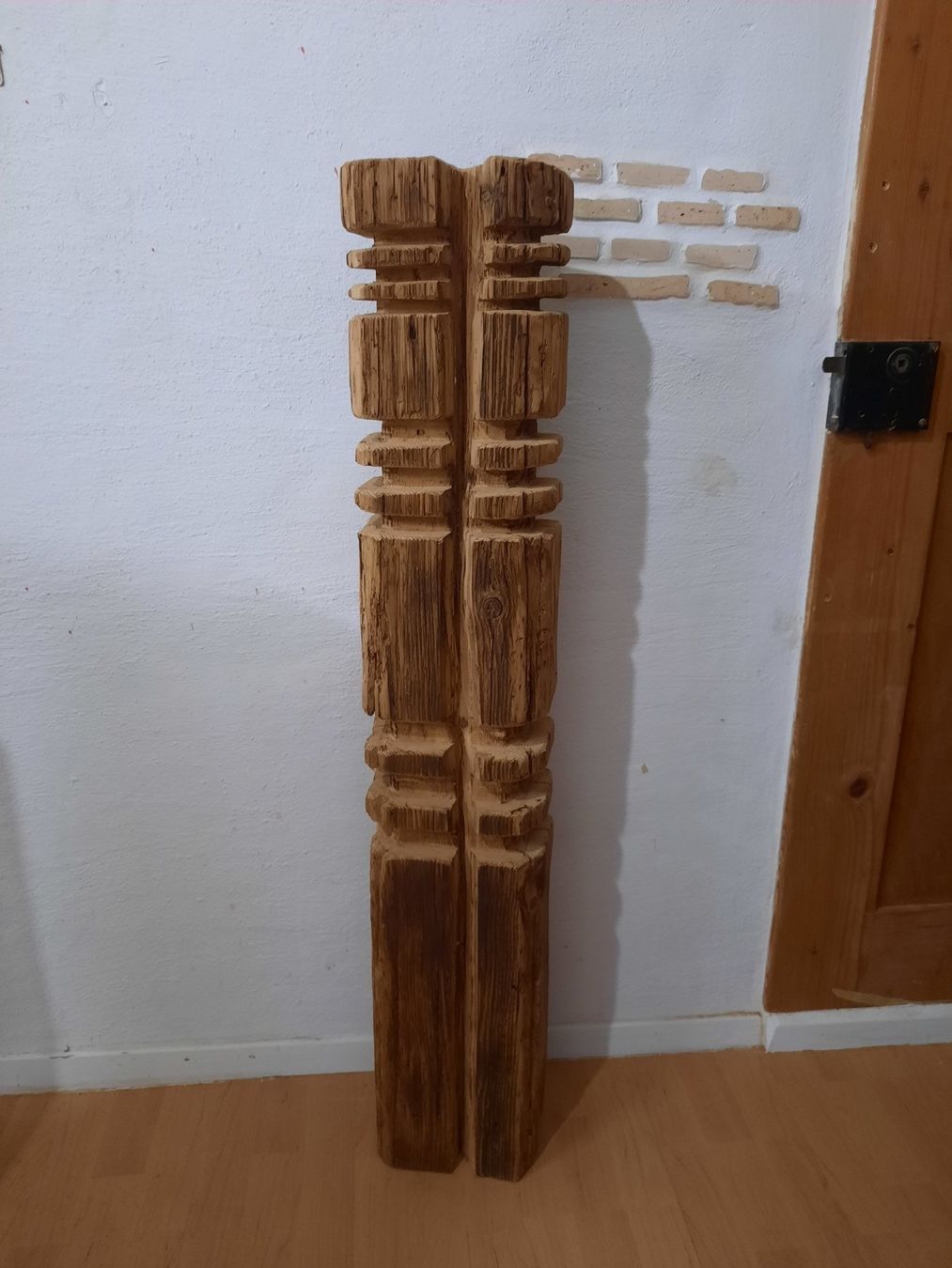 Articoli in legno: Altholz Balken – Usato da Sisikon venduto da Creantic-Art