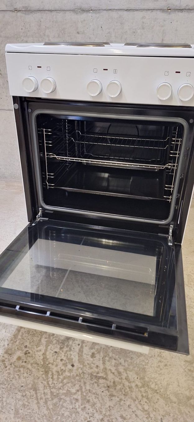 Cucine: Kochherd Bosch freistehend mit Backofen – Usato da Sumiswald venduto da eygelb59 2