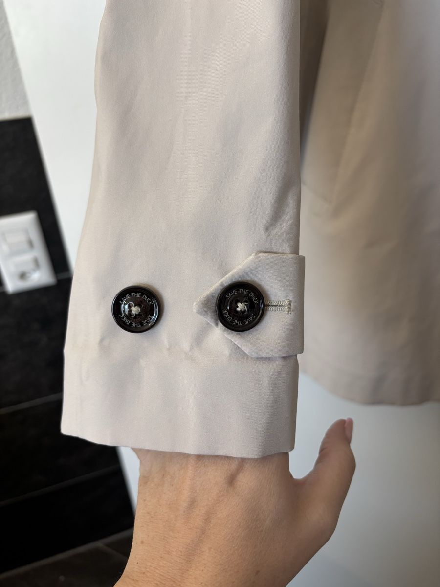 Save the duck Jacken: Save the Duck Regenjacke – Gebraucht aus Höri von Celine.11 3