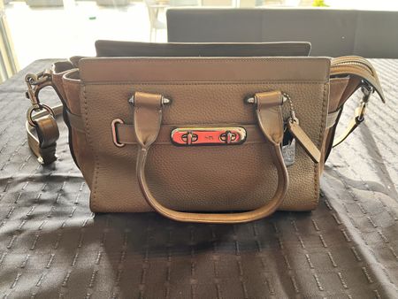 NEU: Coach Swagger 27, Leder/Wildleder, taupe, Olivgrün