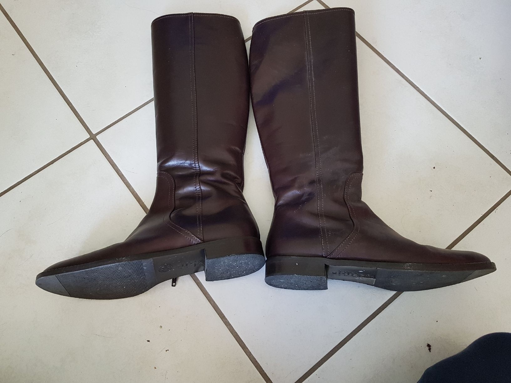 Scarpe da donna: bottes – Usato da Hermance venduto da Triplebizzo 3