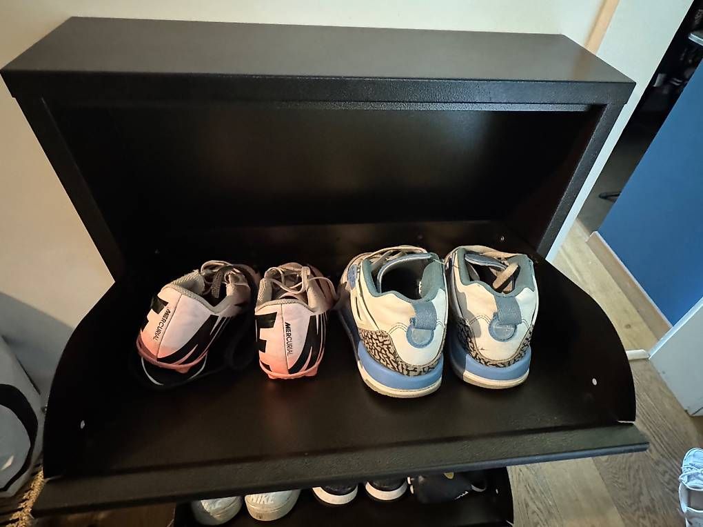 Armadi: Armoire à chaussures – Usato da Genève venduto da guner 2