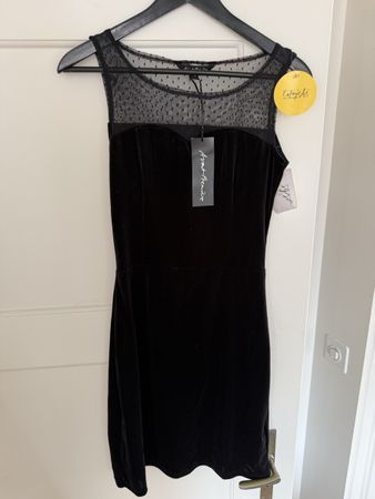 neues Avant Premiere Kleid schwarz mit Etikett