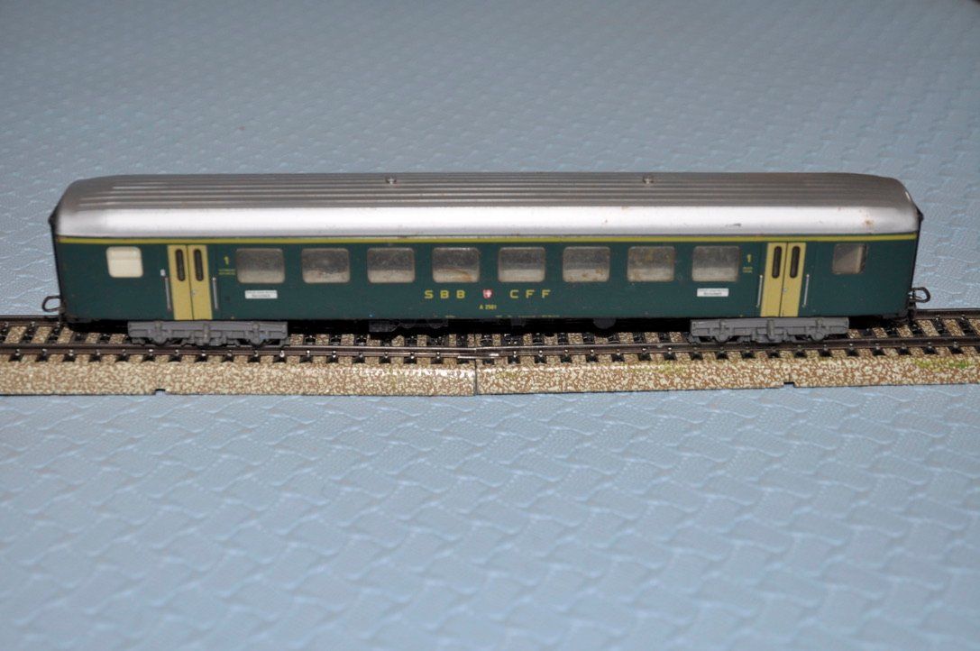Märklin Modelleisenbahnen: Märklin Personsnwagen SBB – Gebraucht aus Niederscherli von lama8567 1