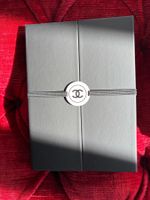 CHANEL  LA COLLECTION  Buch  / Notizbuch mit Bleistift /