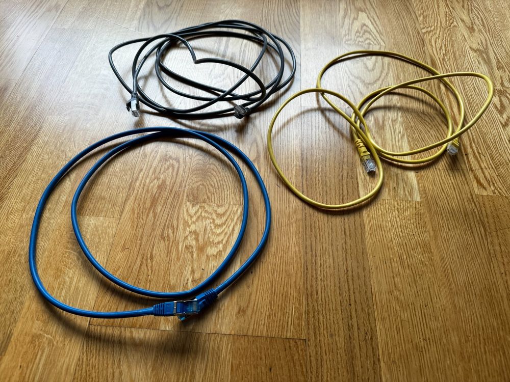 Über 20 Kabel und Adapter zu verkaufen (HDMI, USBC, Lan) Acheter sur Ricardo