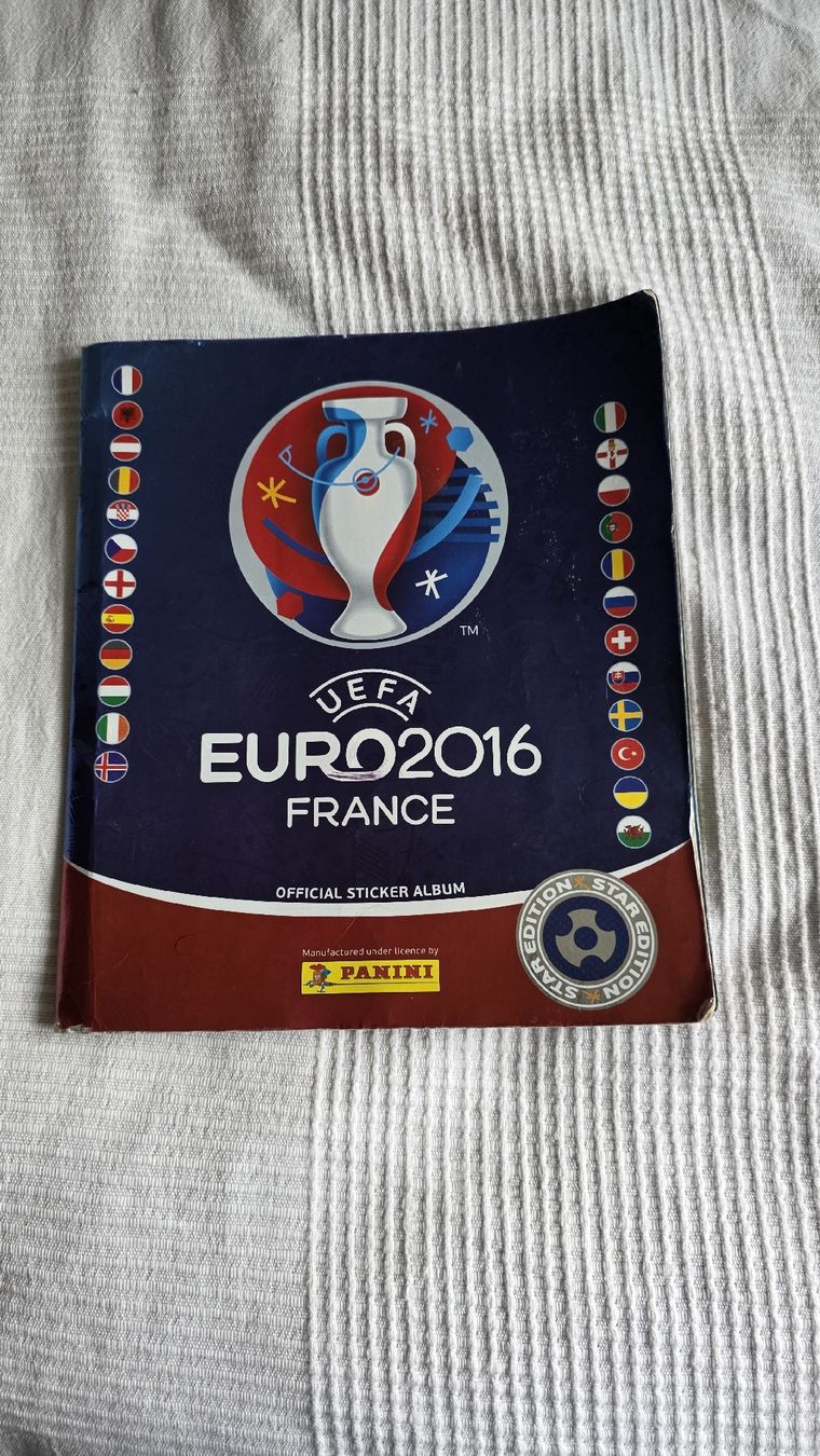 Bücher: album panini 2016  – Gebraucht aus Orbe von Orbaus