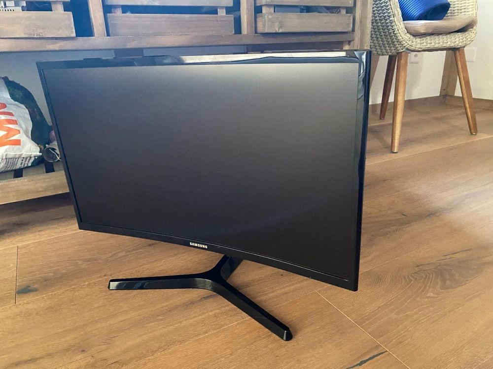 Samsung Curved Monitor C24 | Kaufen auf Ricardo