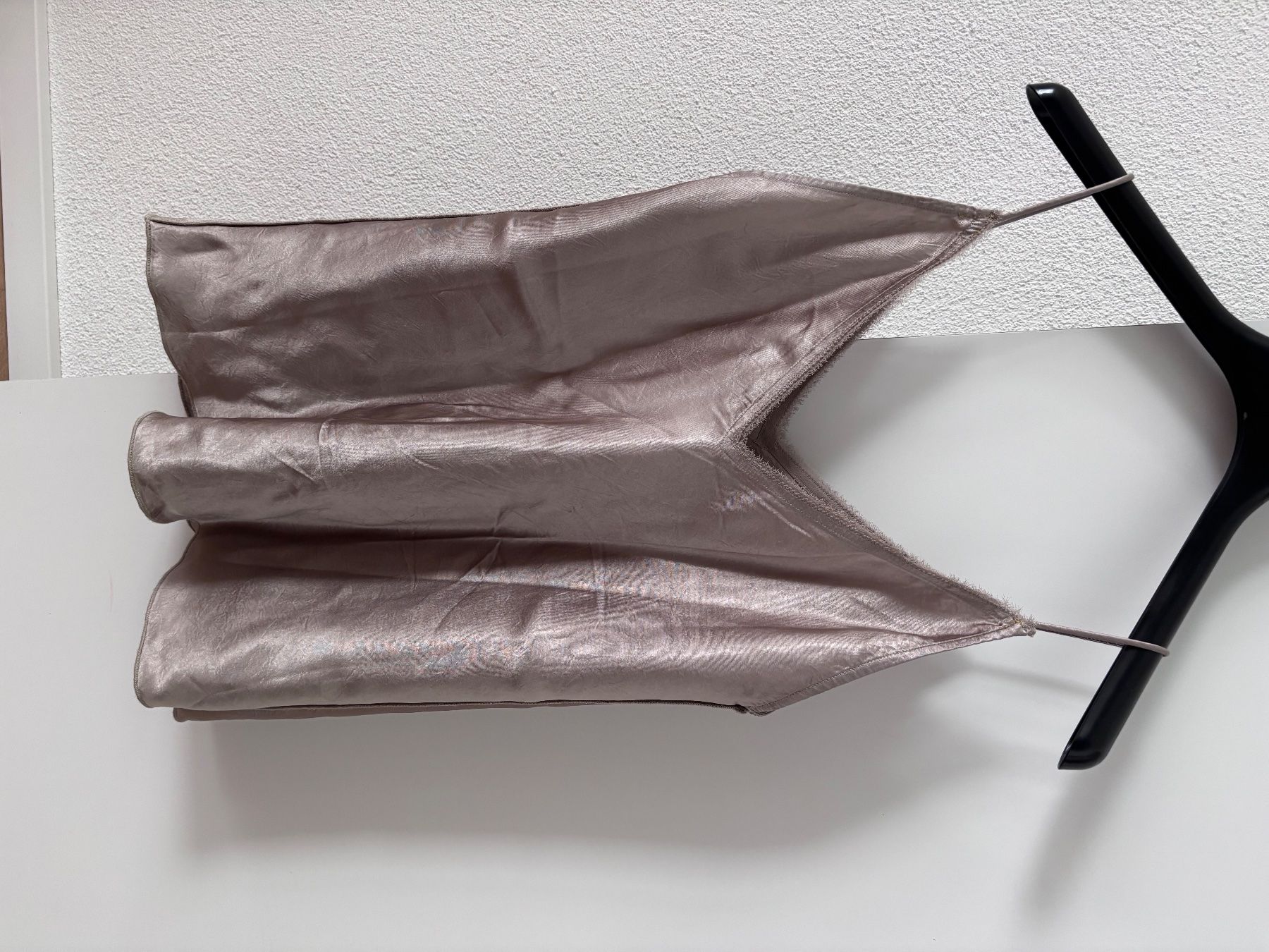 Massimo Dutti Top: Massimo Dutti Satin Top – Nuovo (secondo la descrizione) da Winznau venduto da Lauralavera1 1